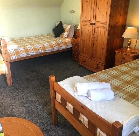 Семейный Номер, Elgin Guest House