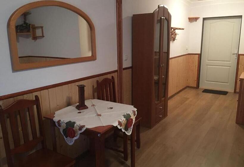 Номер Стандарт, Pension Peklo