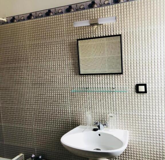 Quarto Estandar, El Muniria