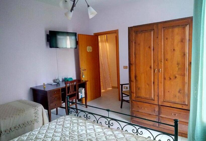 Номер Стандарт Трехместный, B&b Lo Smeraldo