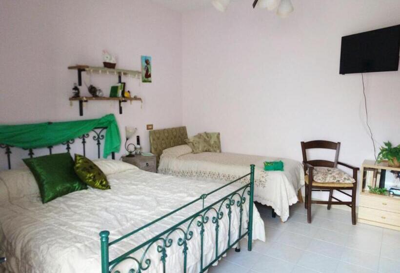 Номер Стандарт Трехместный, B&b Lo Smeraldo
