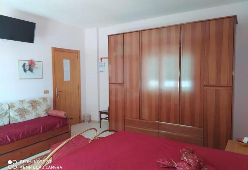 Люкс с Балконом, B&b Lo Smeraldo