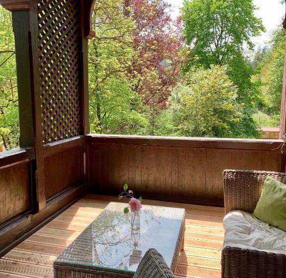Номер Deluxe с Балконом, Penzión Astoria