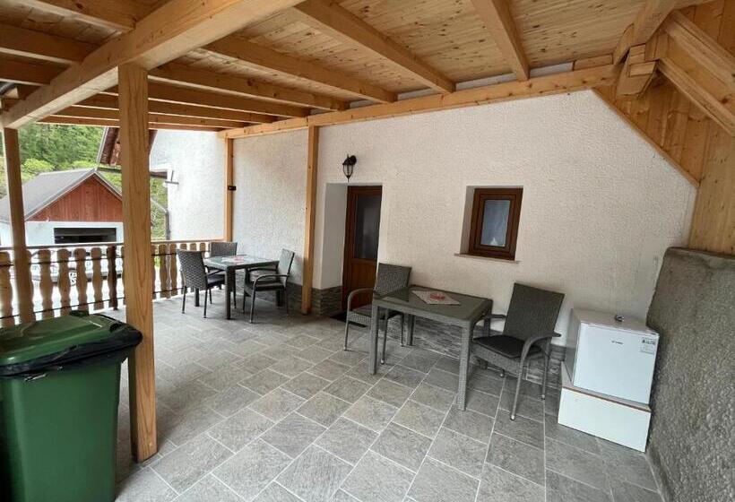 آپارتمان 1 خوابه با چشم‌انداز, Apartmaji In Sobe Cuder