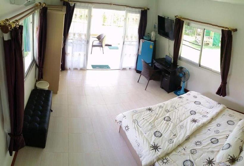 스탠다드 방갈로, Thai Break Resort