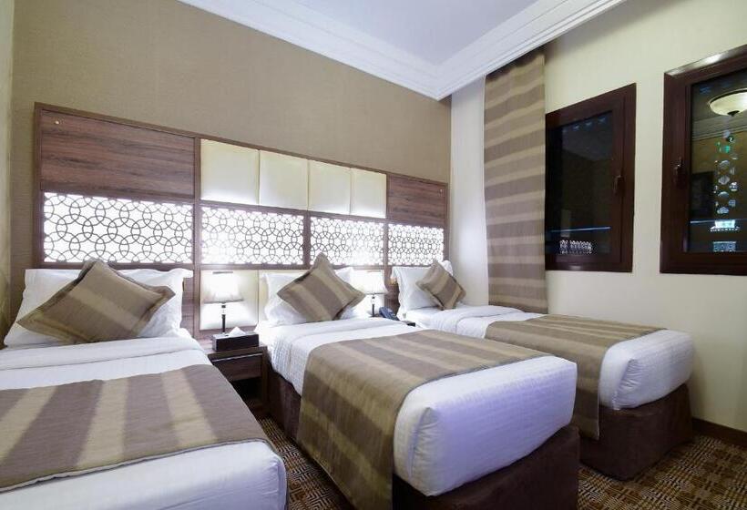Трехместный Номер Стандарт с Видом, Golden Tulip Al Zahabi