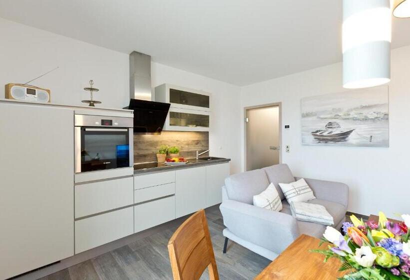 1 Bedroom Apartment Lake View, Kells Appartements