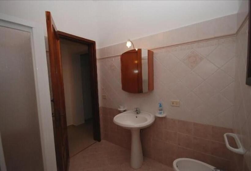 Quarto Estandar, New Eden