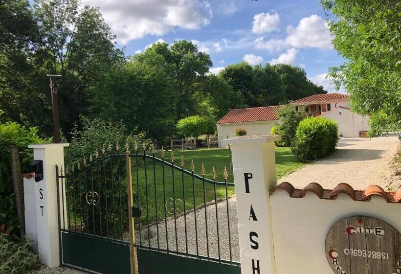 带2个卧室的公寓, St Pasha