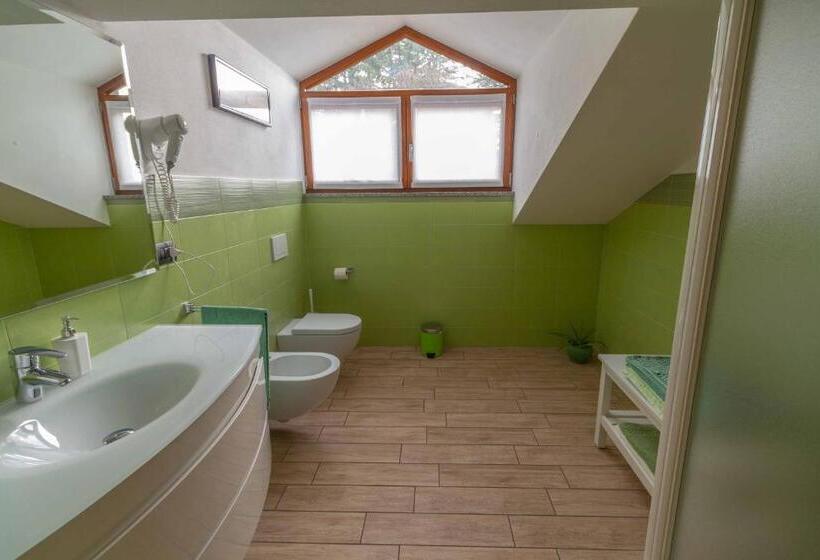 Четырехместный Номер Стандарт Вид на Сад, B&b Alla Roggetta