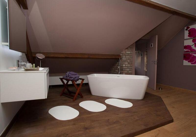デラックスルーム, La Maison D Emile