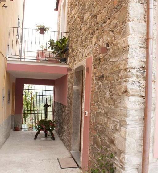 Номер Стандарт, Il Borgo Di Pegui