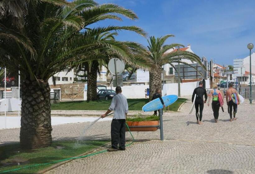 اتاق استاندارد با سرویس بهداشتی مشترک, Ericeira Soulsurfers Guesthouse