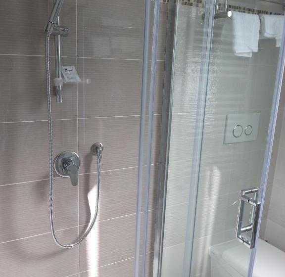 اتاق لوکس, Andoramare B&b