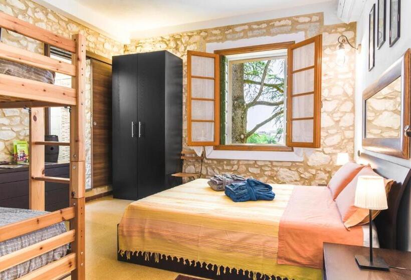 Quarto Estandar, Relais Des Roches