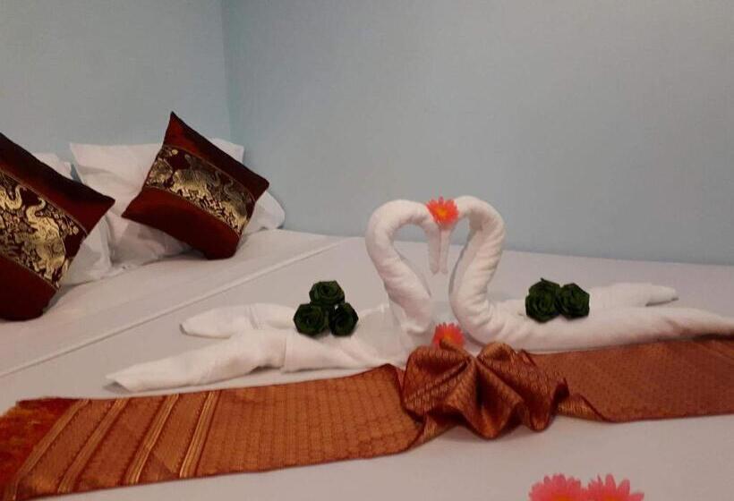 غرفة إقتصادية, Baan Klong House