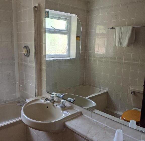 Номер Стандарт, Balmoral Lodge
