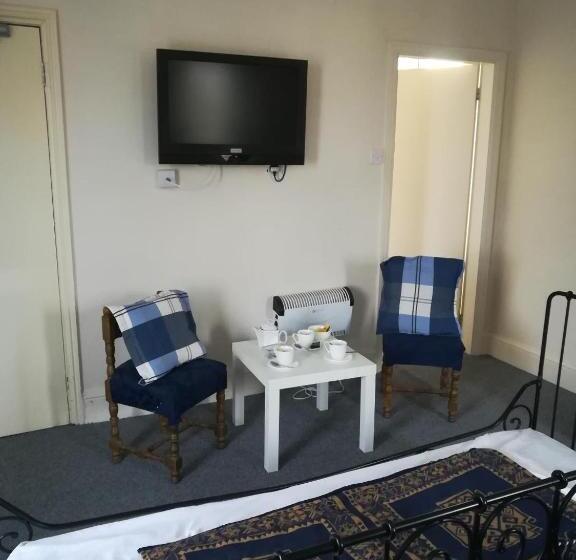 Семейный Номер, Balmoral Lodge