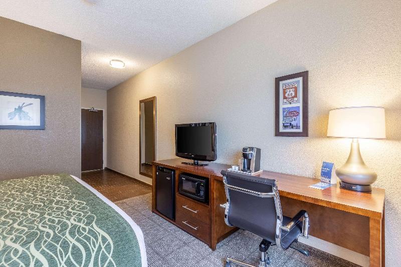 اتاق استاندارد با تخت بزرگ, Comfort Inn South Tulsa   Woodland Hills