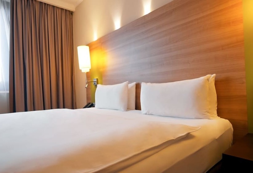 اتاق استاندارد, Holiday Inn Kyiv By Ihg