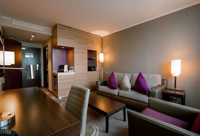 مجموعه ویستا شهر, Holiday Inn Kyiv By Ihg