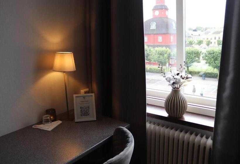 Quarto standart individual, L Rådhuset