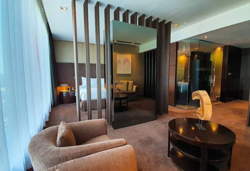 Полулюкс Кровать Кинг, The Canvas Dubai, Mgallery Hotel Collection