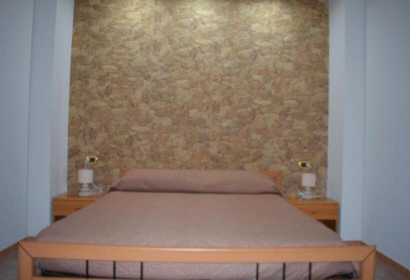 آپارتمان 1 خوابه با بالکن, B&b La Pergola