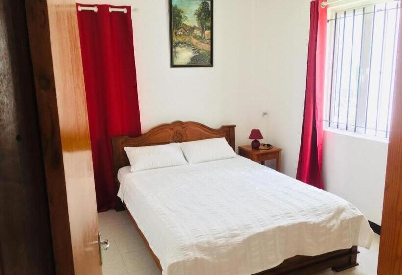 استودیوی استاندارد, Les Gentilhommieres Guest House