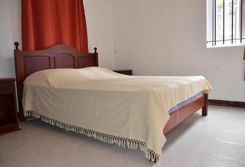 استودیوی استاندارد, Les Gentilhommieres Guest House