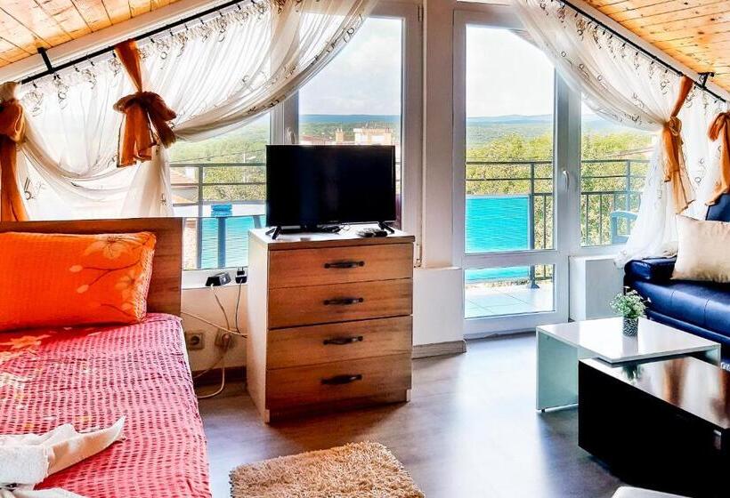 Четырехместный Номер Стандарт, Villa Rezos