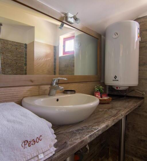 Четырехместный Номер Стандарт, Villa Rezos