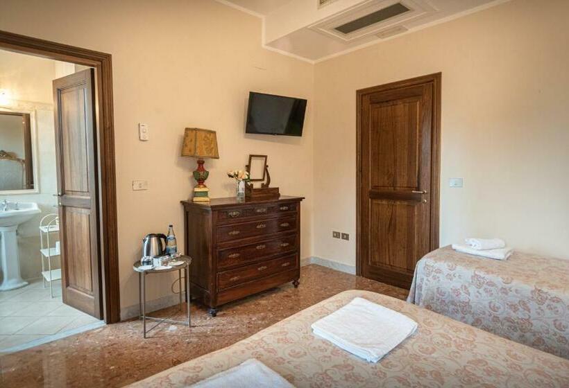 اتاق استاندارد سه نفره, Agriturismo Villa Val D Olivi