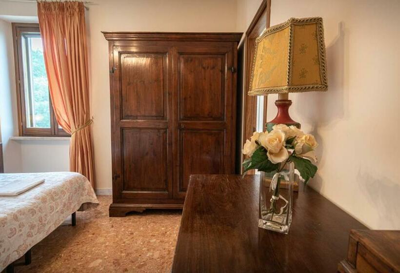 اتاق استاندارد سه نفره, Agriturismo Villa Val D Olivi