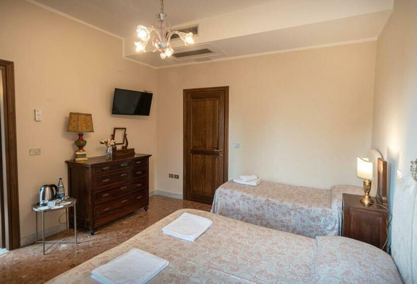 اتاق استاندارد سه نفره, Agriturismo Villa Val D Olivi