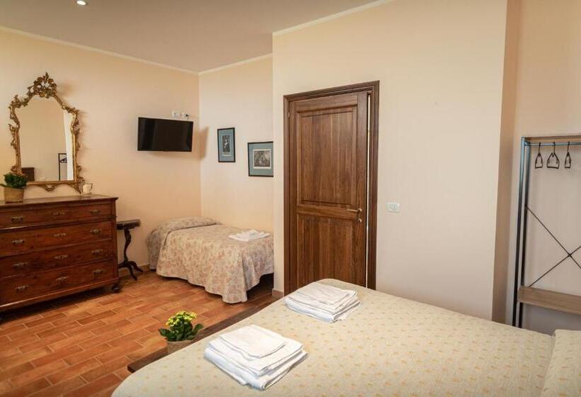 اتاق استاندارد سه نفره, Agriturismo Villa Val D Olivi