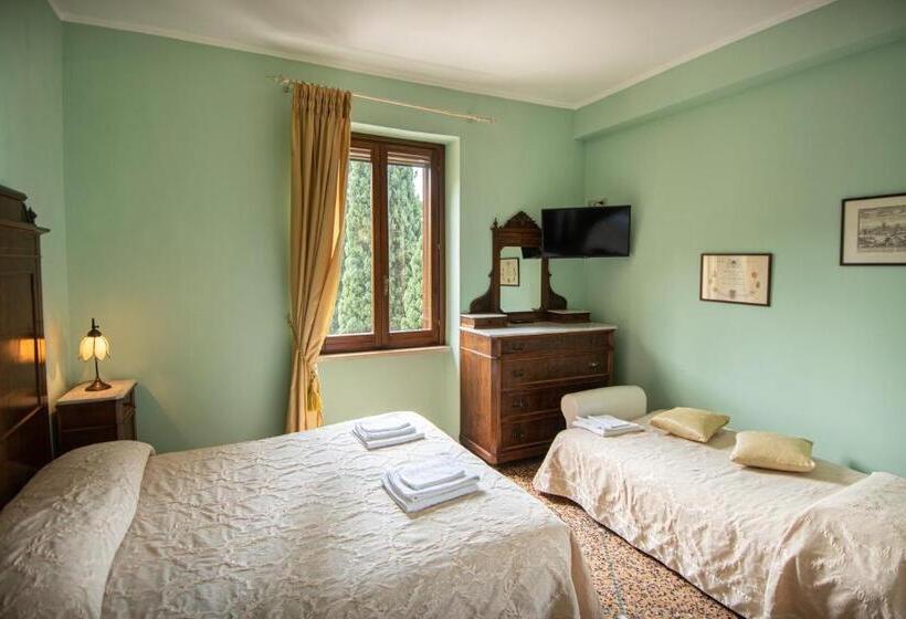 اتاق استاندارد چهارنفره با بالکن, Agriturismo Villa Val D Olivi