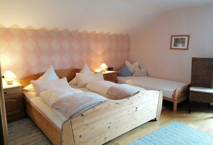 Семейный Номер, Ferienhof Moyer