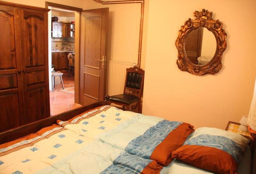Family flat with garden view, Garden Apartments Maria