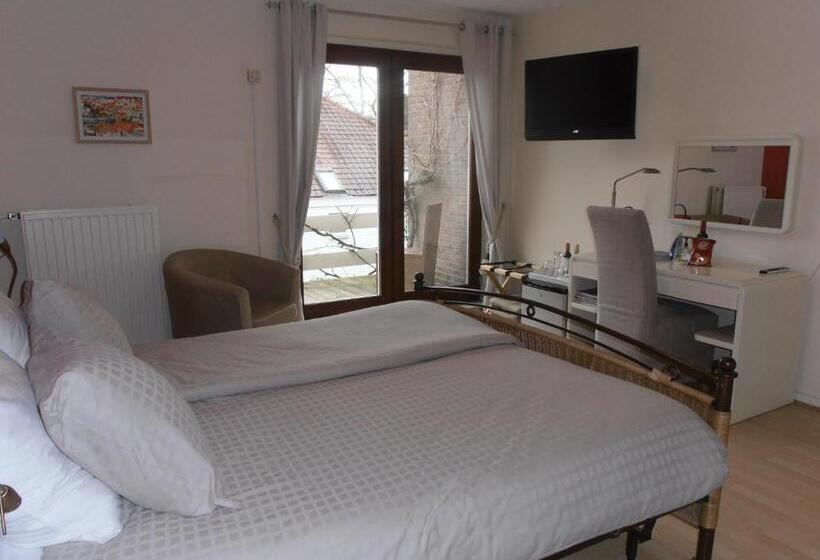 اتاق لوکس با چشم‌انداز باغ, B&b Jossefin Tuinen