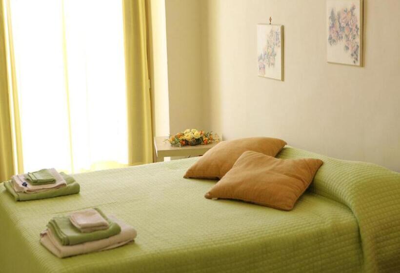 家庭小型套房, Il Giardino Di Tonia   Oplontis Guest House   Bed & Garden