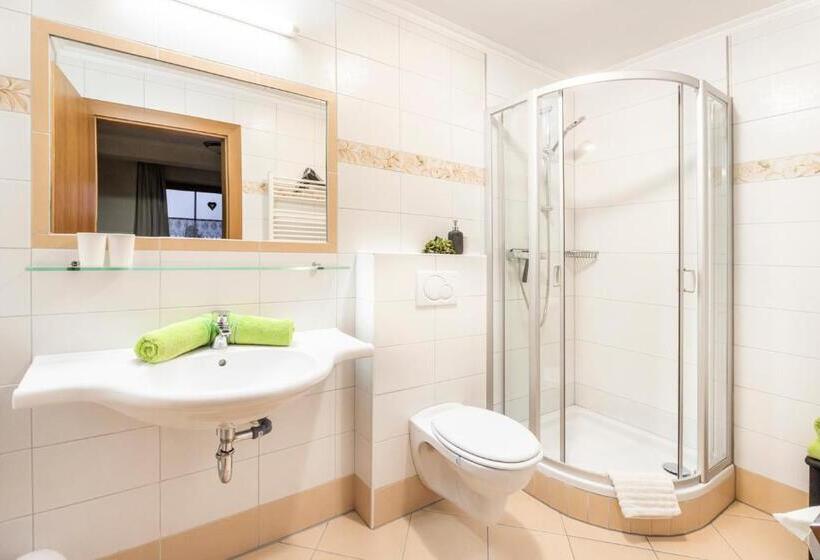 高级大房间, Appartement Arnoldgut