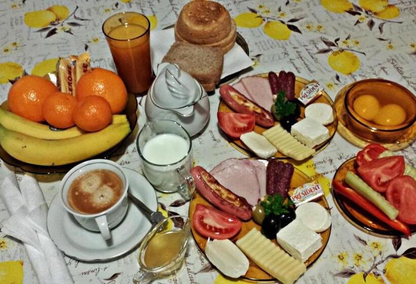 اتاق استاندارد سه نفره, Trendy Inn