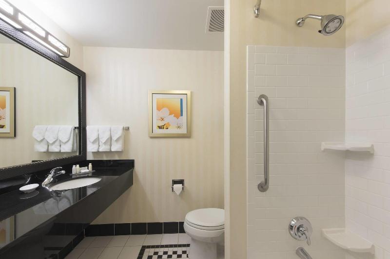스탠다드 스튜디오 킹침대, Fairfield Inn & Suites By Marriott Omaha Downtown