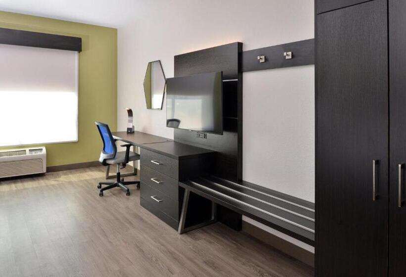 带大床的标准间, Holiday Inn Express Hotel & Suites Carthage, An Ihg