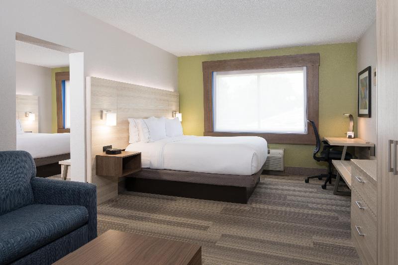 스위트, Holiday Inn Express Louisville Northeast, An Ihg