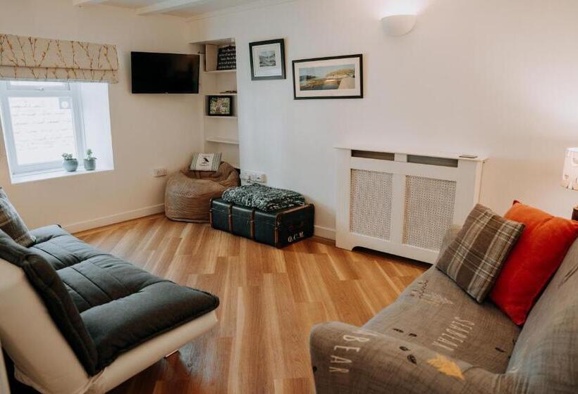 침실 3개 주택, Hamilton Lodge   Cottage Sleeps 8