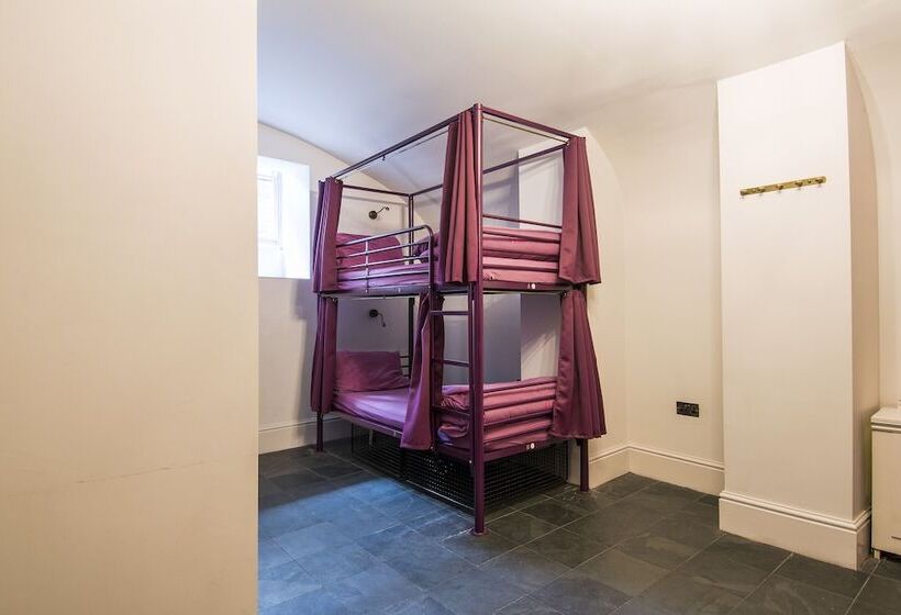 Bed in Shared Room with Shared Bathroom, Safestay York Micklegate