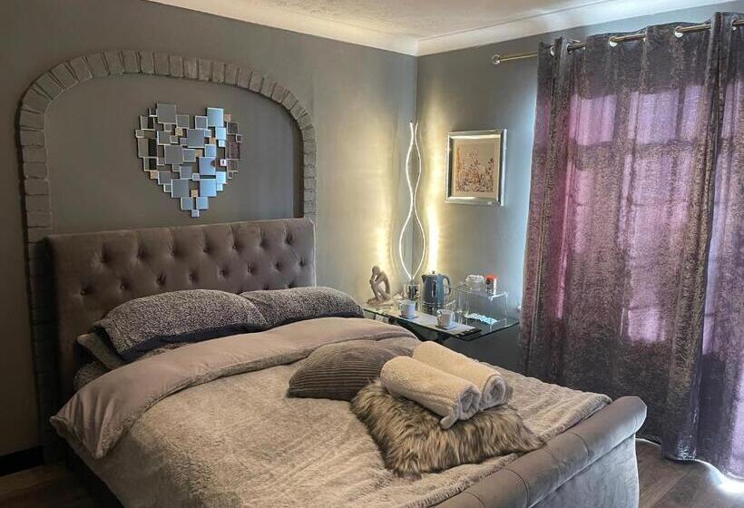 اتاق استاندارد, Da Vinci Guest House & Guest Parking