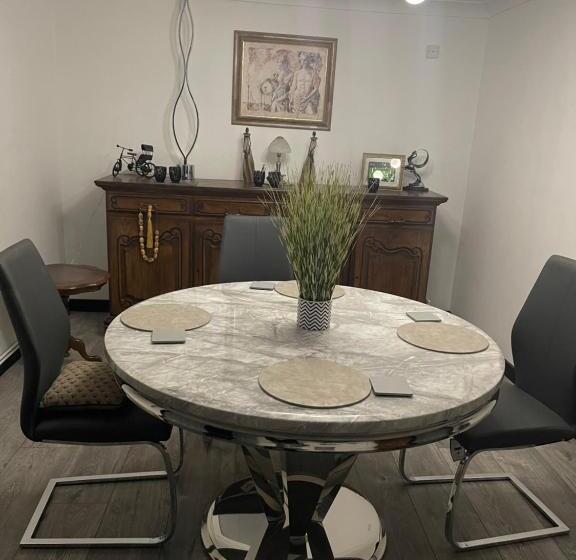 اتاق استاندارد, Da Vinci Guest House & Guest Parking